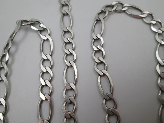 Women's sterling silver curb chain with braided open links. Carabiner clasp. Italy Women's sterling silver curb chain with braided open links. Carabiner clasp. Italy