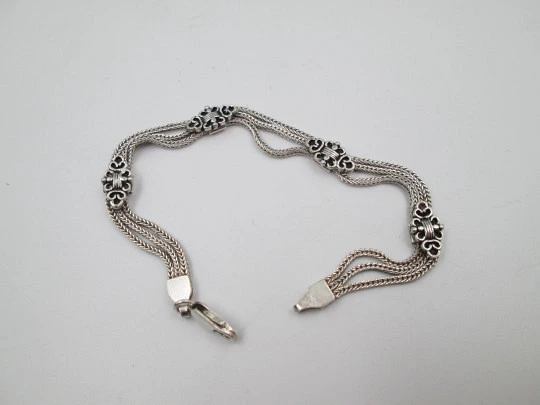 Women's threads bracelet. 925 sterling silver. Vegetable trims. Lobster clasp. Europe. 1990's