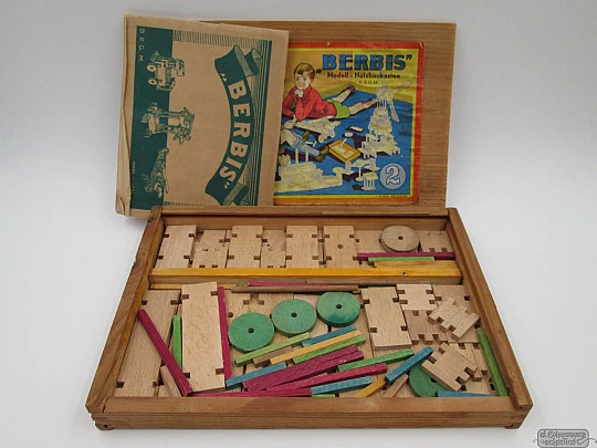 Wooden interlocking building construction set Berbis. Germany. 1940's