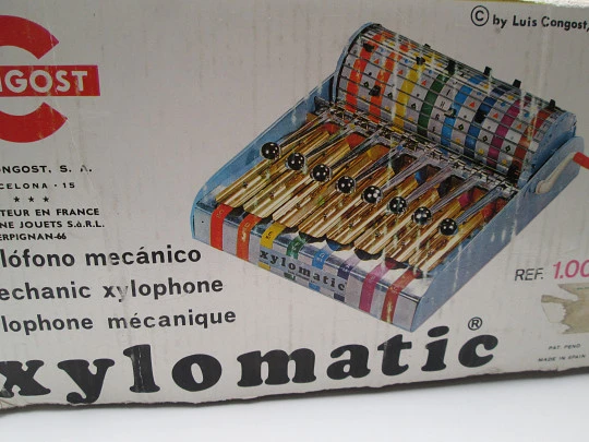 Xylomatic. Congost. Xilófono mecánico. Años 70. Hojalata y plástico
