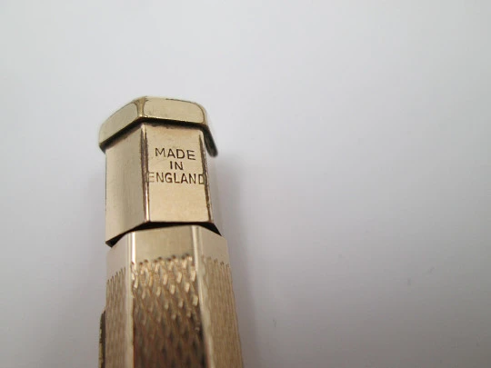 Yard-O-Led propelling pencil. Rolled gold. 1930's. England. Twist system