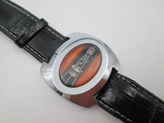 Yearling jump hours wristwatch. Chromed metal & steel. Manual wind. Date. 1970's