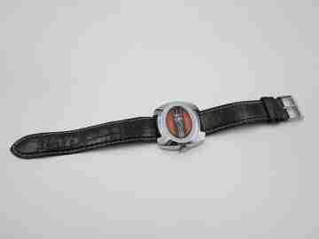 Yearling jump hours wristwatch. Chromed metal & steel. Manual wind. Date. 1970's