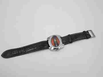 Yearling jump hours wristwatch. Chromed metal & steel. Manual wind. Date. 1970's