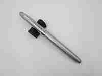 Yves Saint Laurent París fountain pen. Satin and chromed steel. Cartridge. 1980's