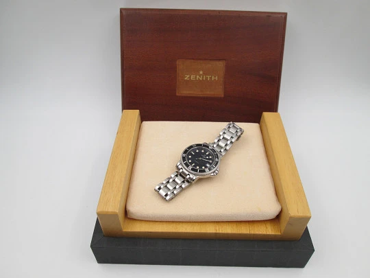 Zenith Rainbow Diver. Acero inoxidable. Automático. Brazalete. Dial negro. 1990