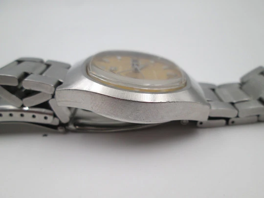 Zenith Surf men's automatic watch. Stainless steel. Calendar. Bracelet. Swiss. 1970's Zenith Surf men's automatic watch. Stainless steel. Calendar. Bracelet. Swiss. 1970's
