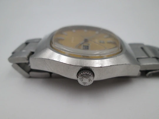 Zenith Surf men's automatic watch. Stainless steel. Calendar. Bracelet. Swiss. 1970's Zenith Surf men's automatic watch. Stainless steel. Calendar. Bracelet. Swiss. 1970's