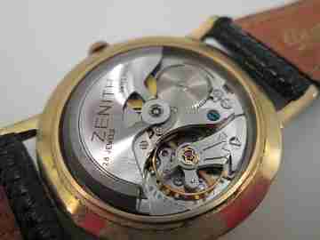 Zenith. 18 karat yellow gold. Automatic movement. Black leather strap. 1960's. Swiss