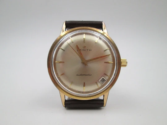 Zenith. 20 microns gold plated and steel. Automatic. Calendar. Strap. 1960's