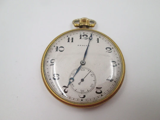 Zenith. Laminado en oro. Cuerda remontoir. Segundero. Estuche piel. Suiza. 1920