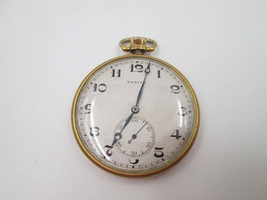 Zenith. Laminado en oro. Cuerda remontoir. Segundero. Estuche piel. Suiza. 1920