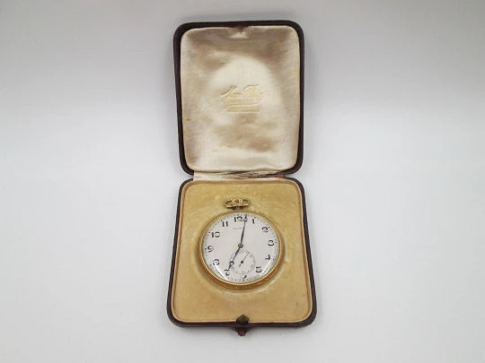Zenith. Laminado en oro. Cuerda remontoir. Segundero. Estuche piel. Suiza. 1920