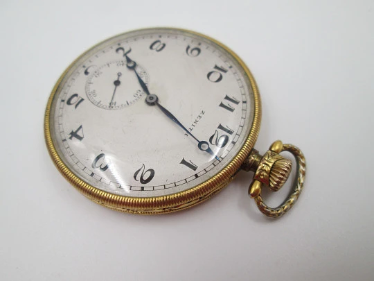 Zenith. Laminado en oro. Cuerda remontoir. Segundero. Estuche piel. Suiza. 1920