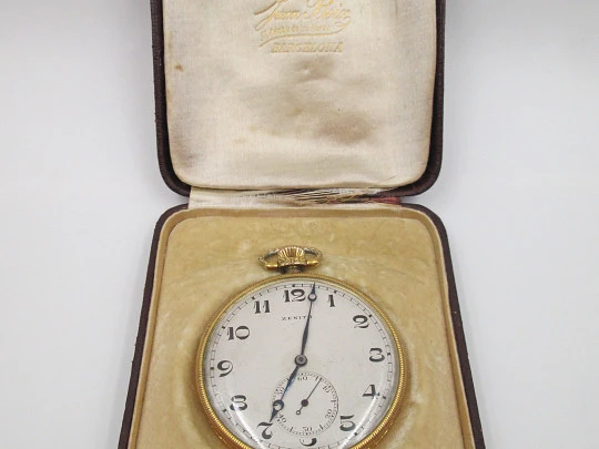Zenith. Laminado en oro. Cuerda remontoir. Segundero. Estuche piel. Suiza. 1920