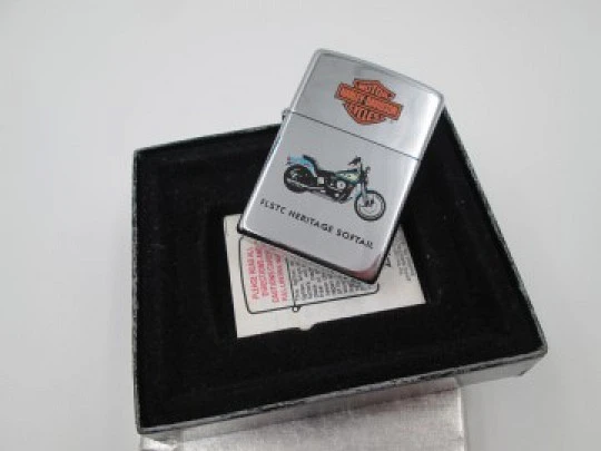 Zippo Harley Davidson. Metal cromado. Heritage Softail. Caja y documentación