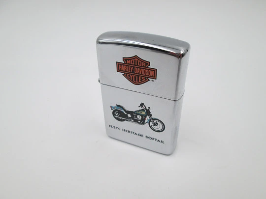 Zippo Harley Davidson. Metal cromado. Heritage Softail. Caja y documentación