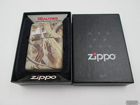 Zippo Realtree Hardwoods. 2008. Petrol. Lacquer brass. Box