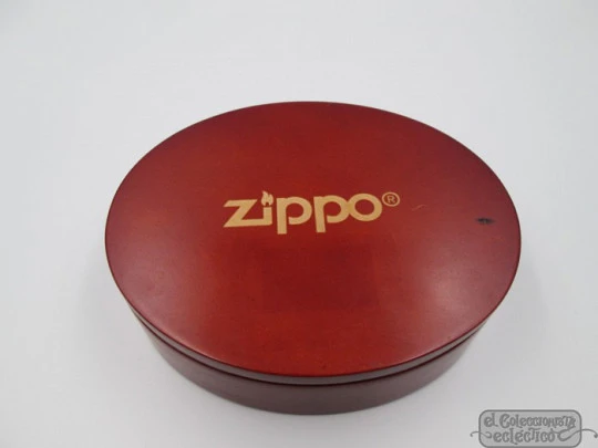 Zippo. Wood box & guarantee. 2005. G-Serie. Flame motif. Brass