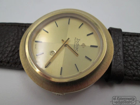 Zodiac LTD 34. Gold plated & stainless steel. Automatic. 1970. Oval case