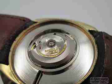 Zodiac LTD 34. Gold plated & stainless steel. Automatic. 1970. Oval case