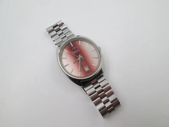 Zodiac. Automatic. Steel. Bitone iridescent dial. Calendar. Bracelet. 1970's