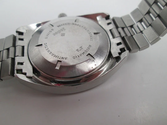 Zodiac. Automatic. Steel. Bitone iridescent dial. Calendar. Bracelet. 1970's