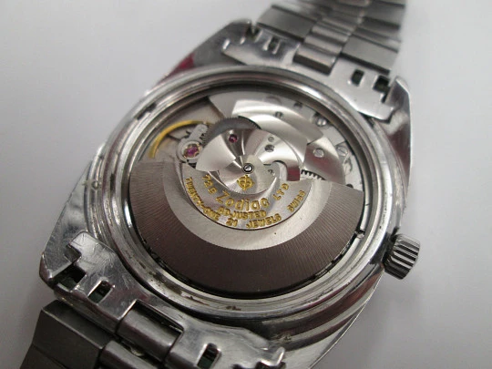 Zodiac. Automatic. Steel. Bitone iridescent dial. Calendar. Bracelet. 1970's