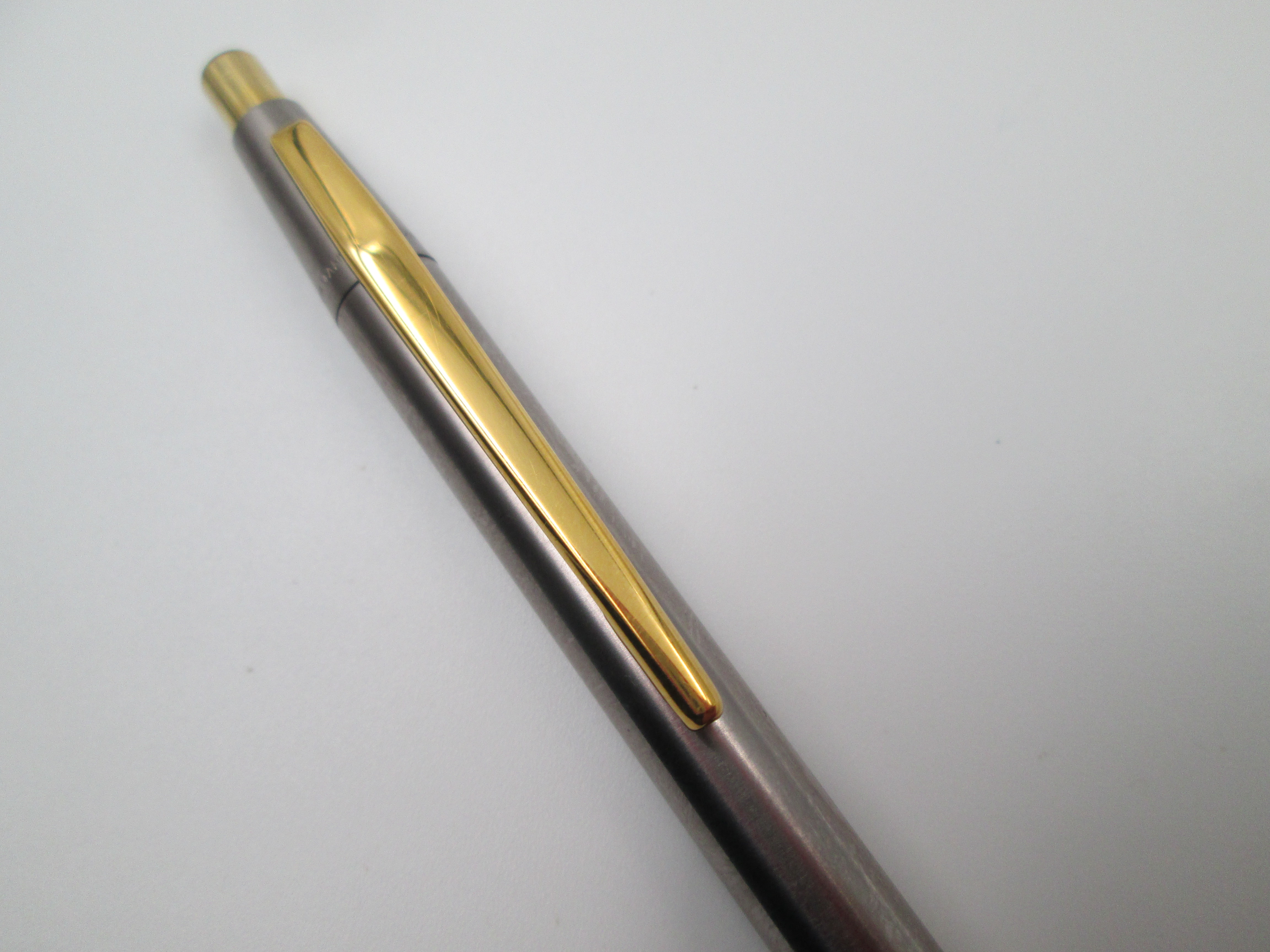 band avond Zuidoost montblanc noblesse ballpoint pen stainless steel gold plated
