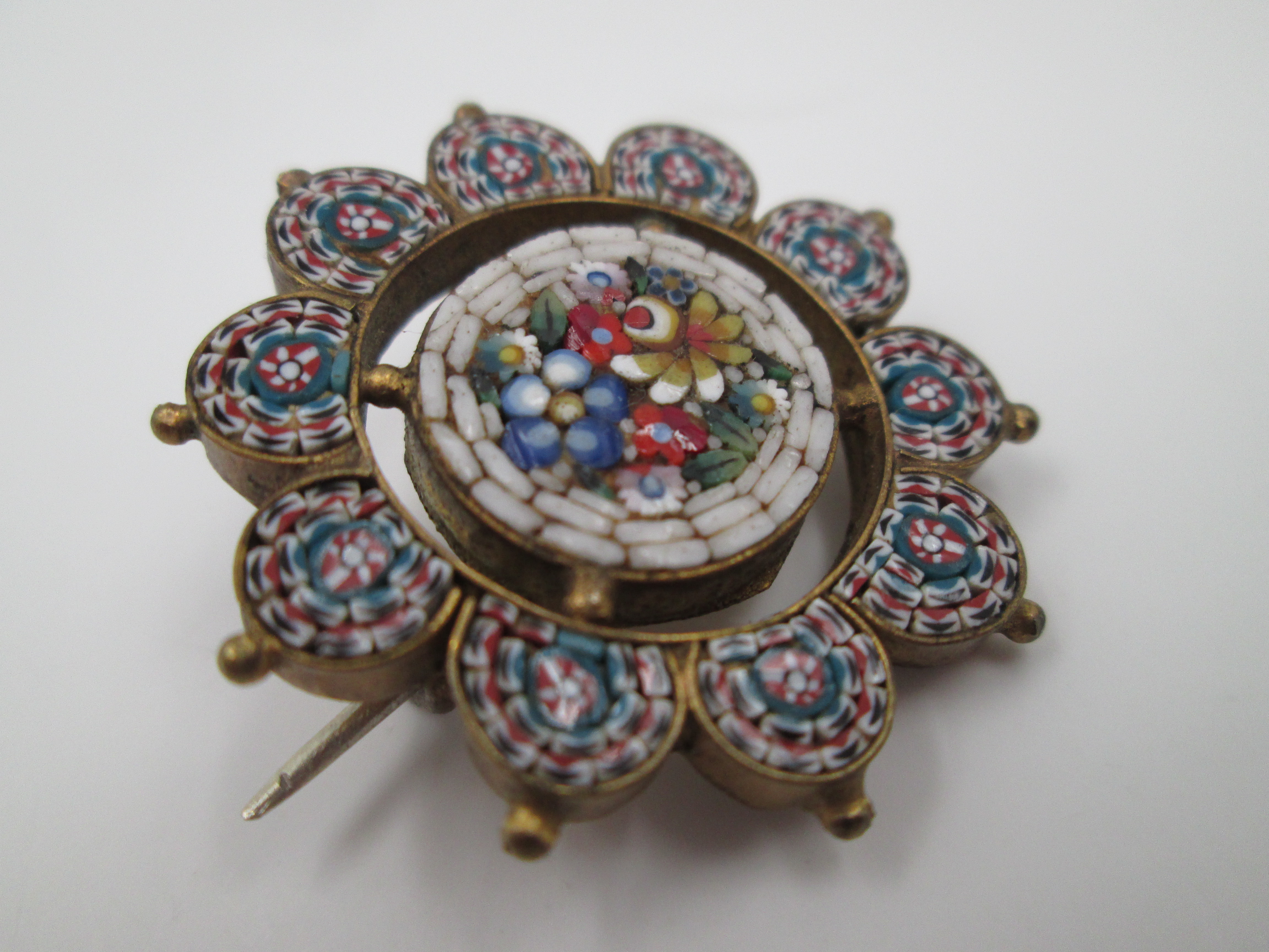 Micro online mosaic brooch