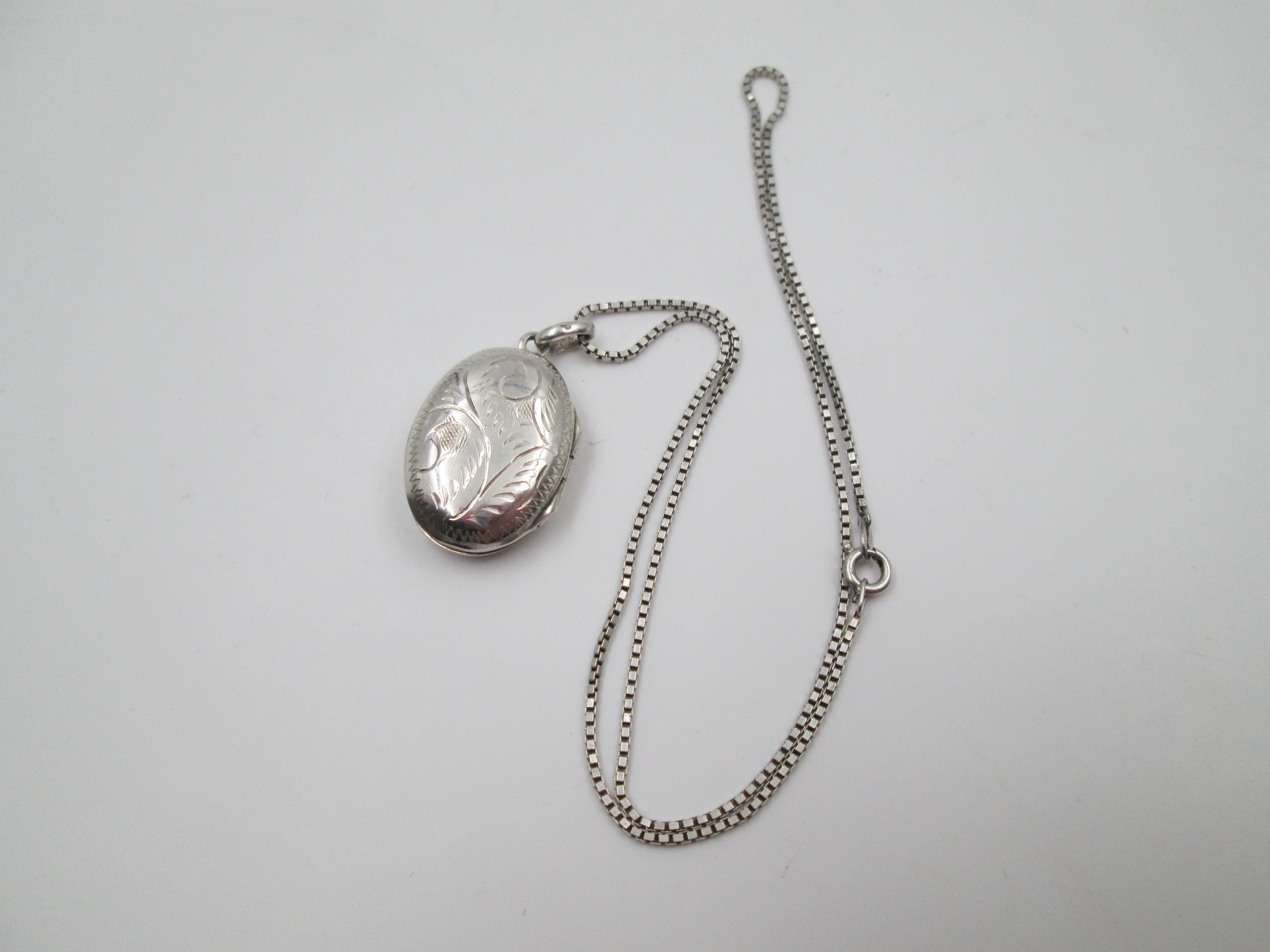 Double Sided Picture Frame Pendant With Link Chain Silver