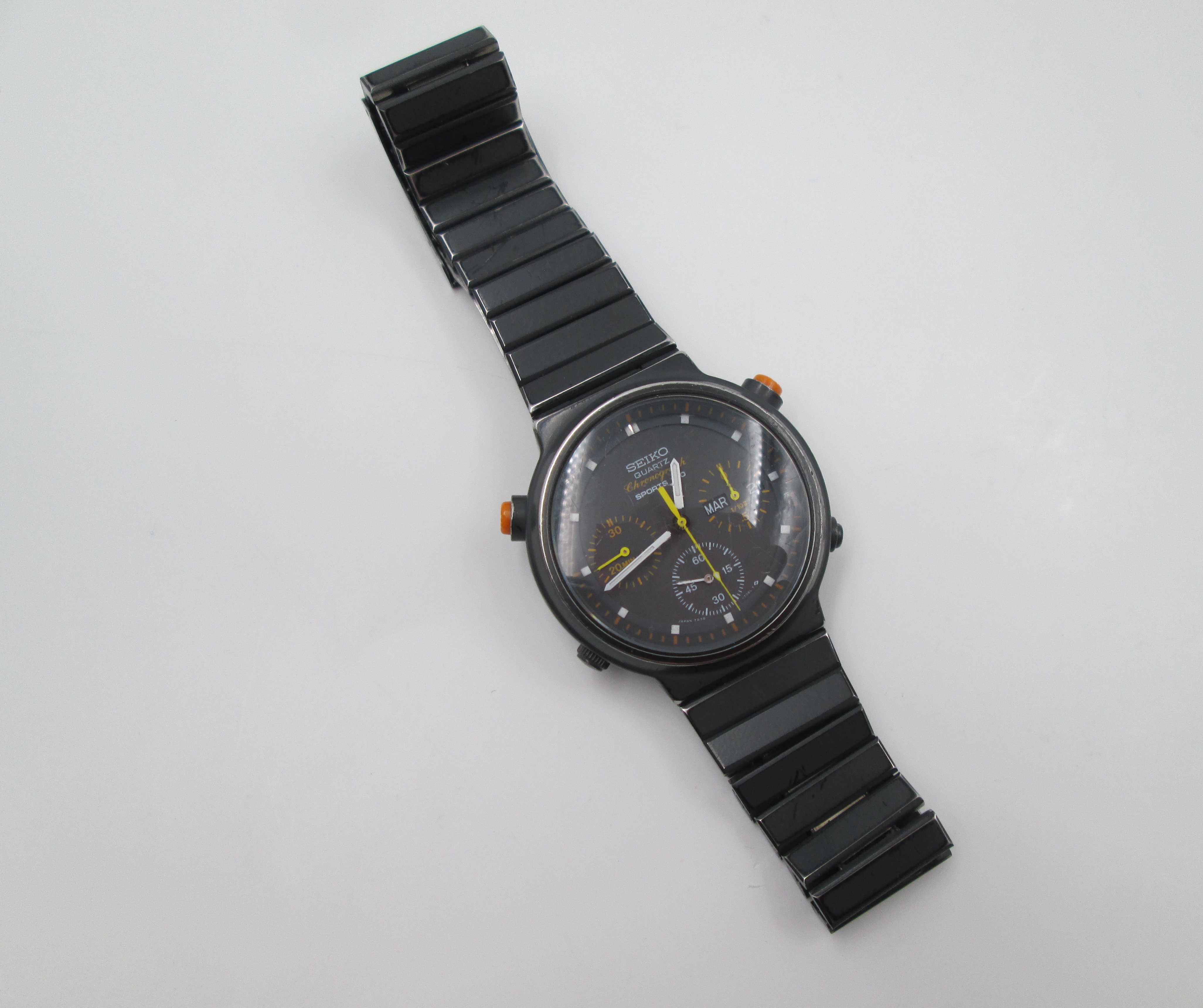 seiko sport quartz chronograph black metal steel 1980s