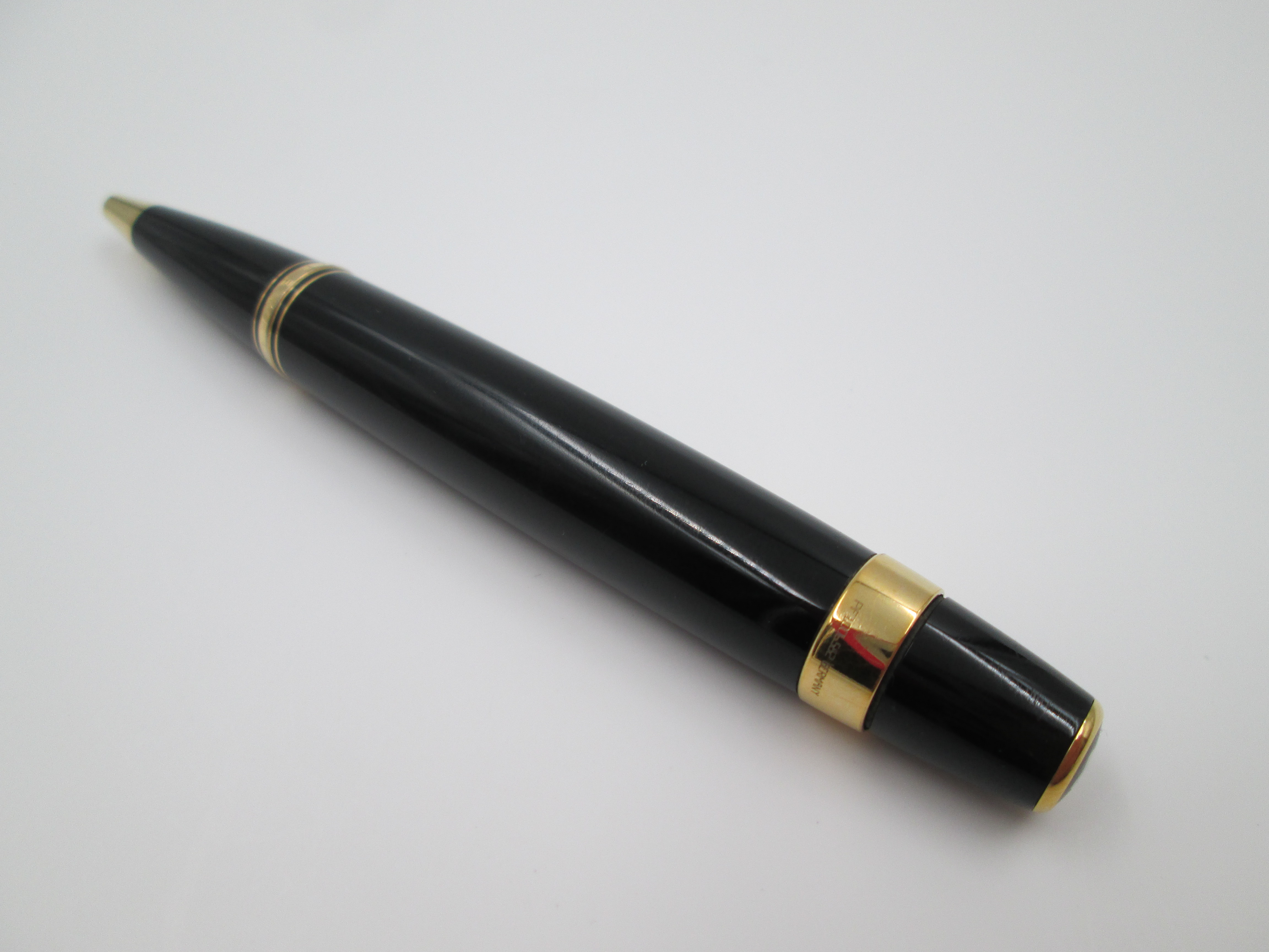 montblanc boheme spherograph black resin and gold plated