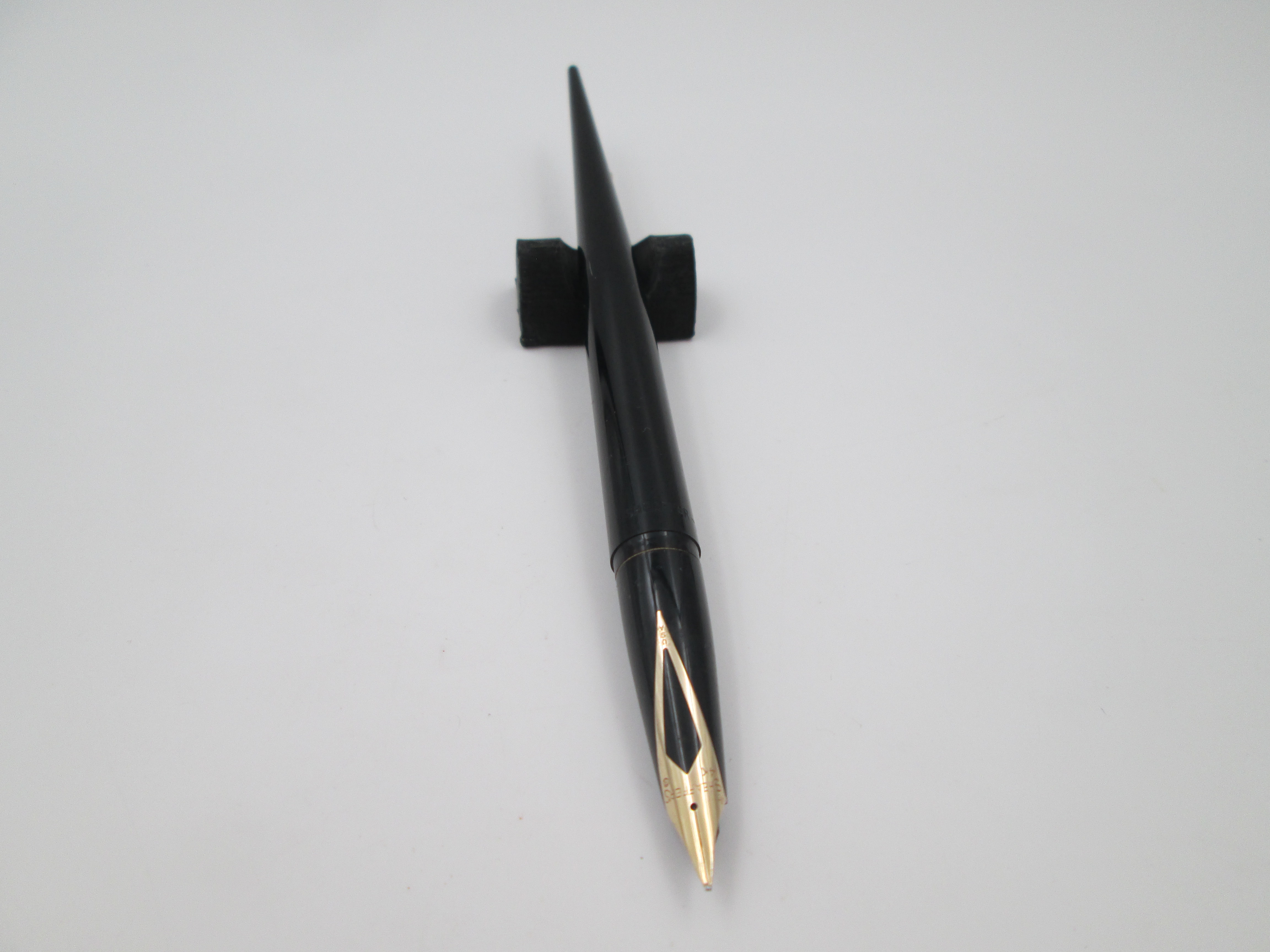 St Dupont Olympio Fountain Pen 23 Microns Gold Plated 18k