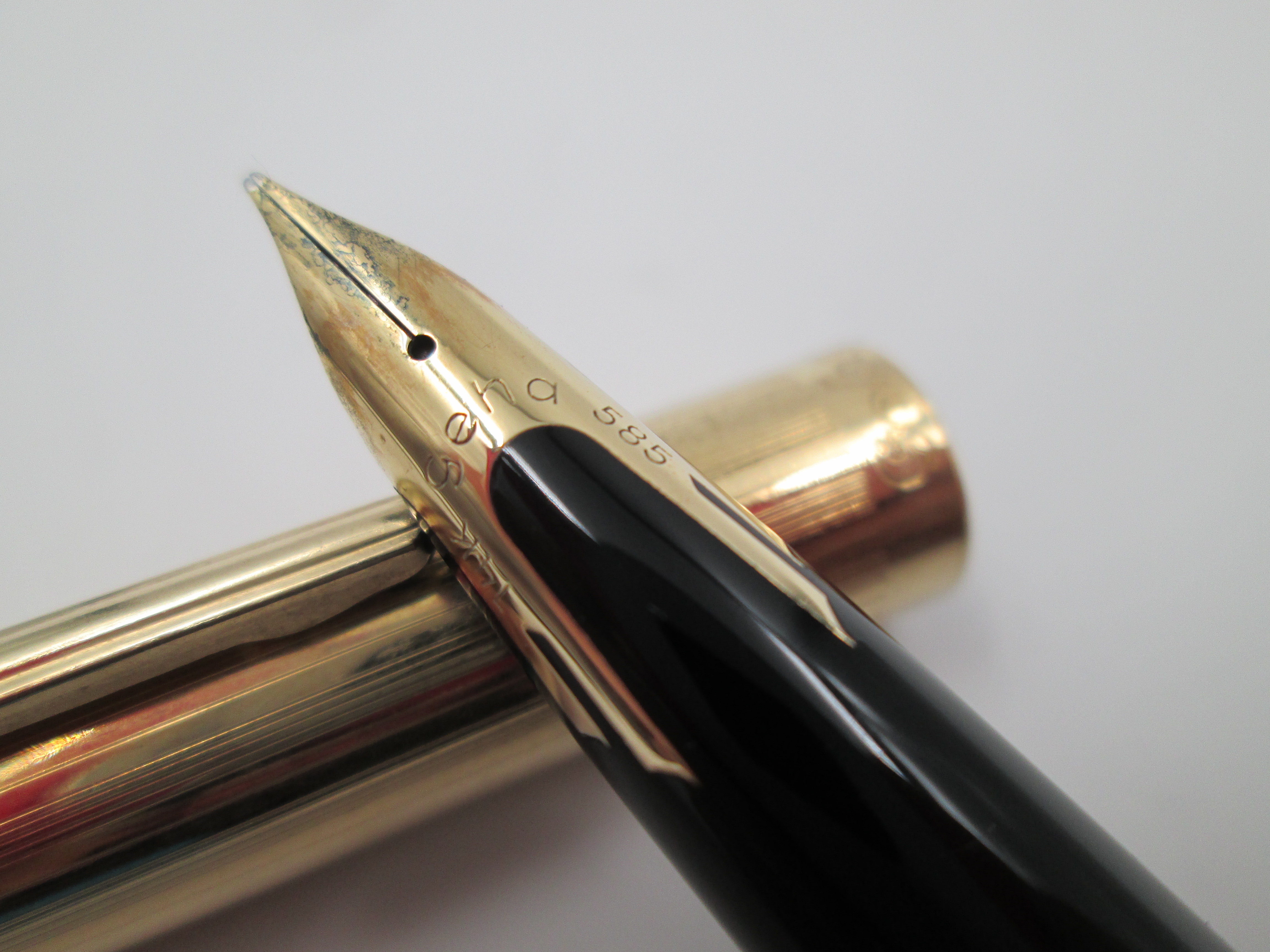 Geha 745 Goldschwinge Black Resin Gold Plated 14k Nib | El