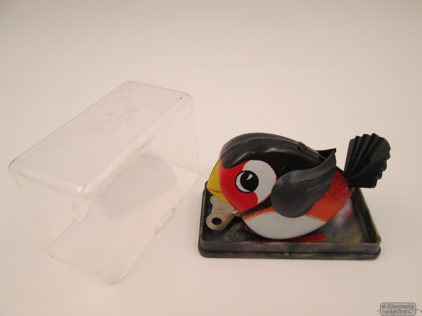 Details about   Lehmann Germany Wind Up Tin Toy Luli Pecking Bird Litho 1960s Key Box Works 943 