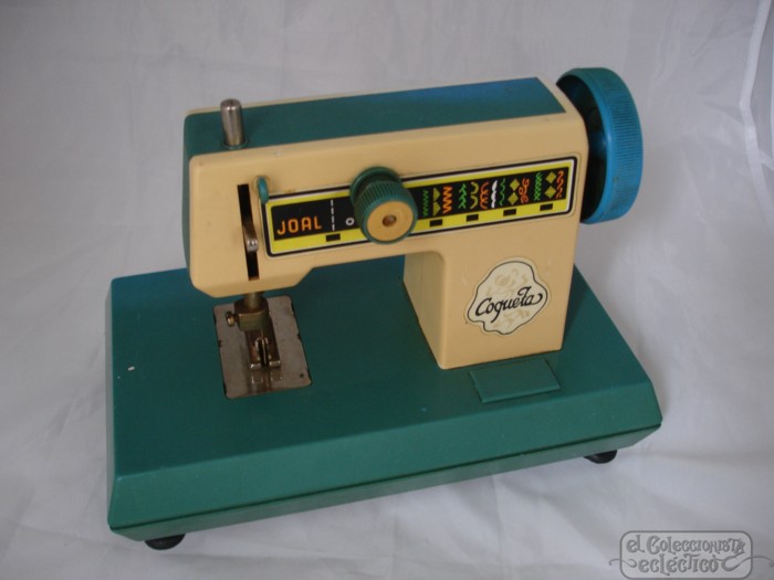 Maquina De Coser De Juguete Joal Coquetas Plastico 1970