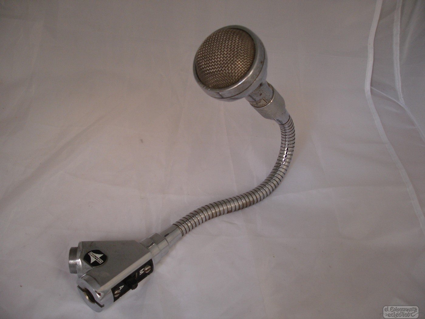 Microphone radio années 1930 - 1950 Bouyer vintage collection musique