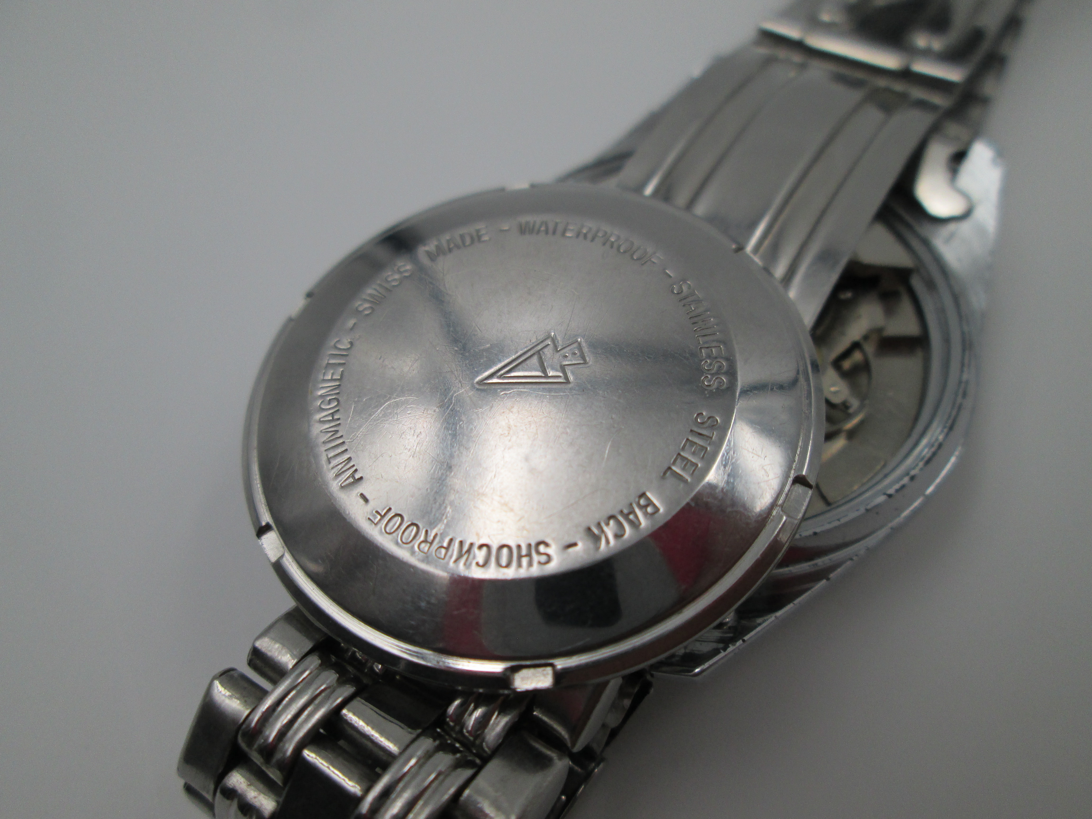 Montre stainless steel back antimagnetic deals