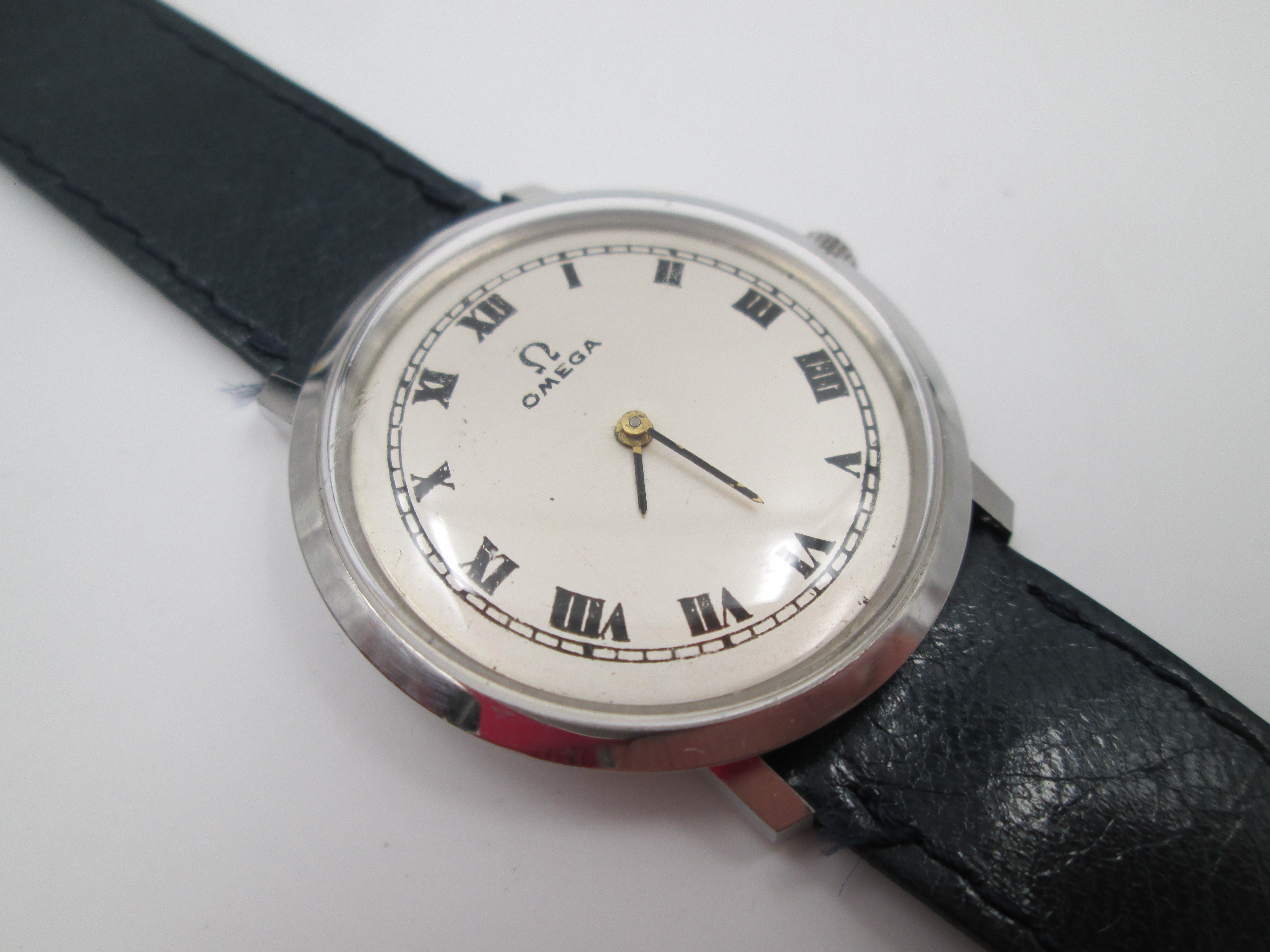 omega stainless steel manual wind 1970 strap
