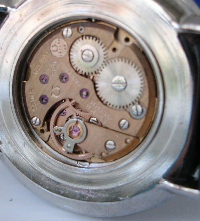 omega stainless steel manual wind 1970 strap