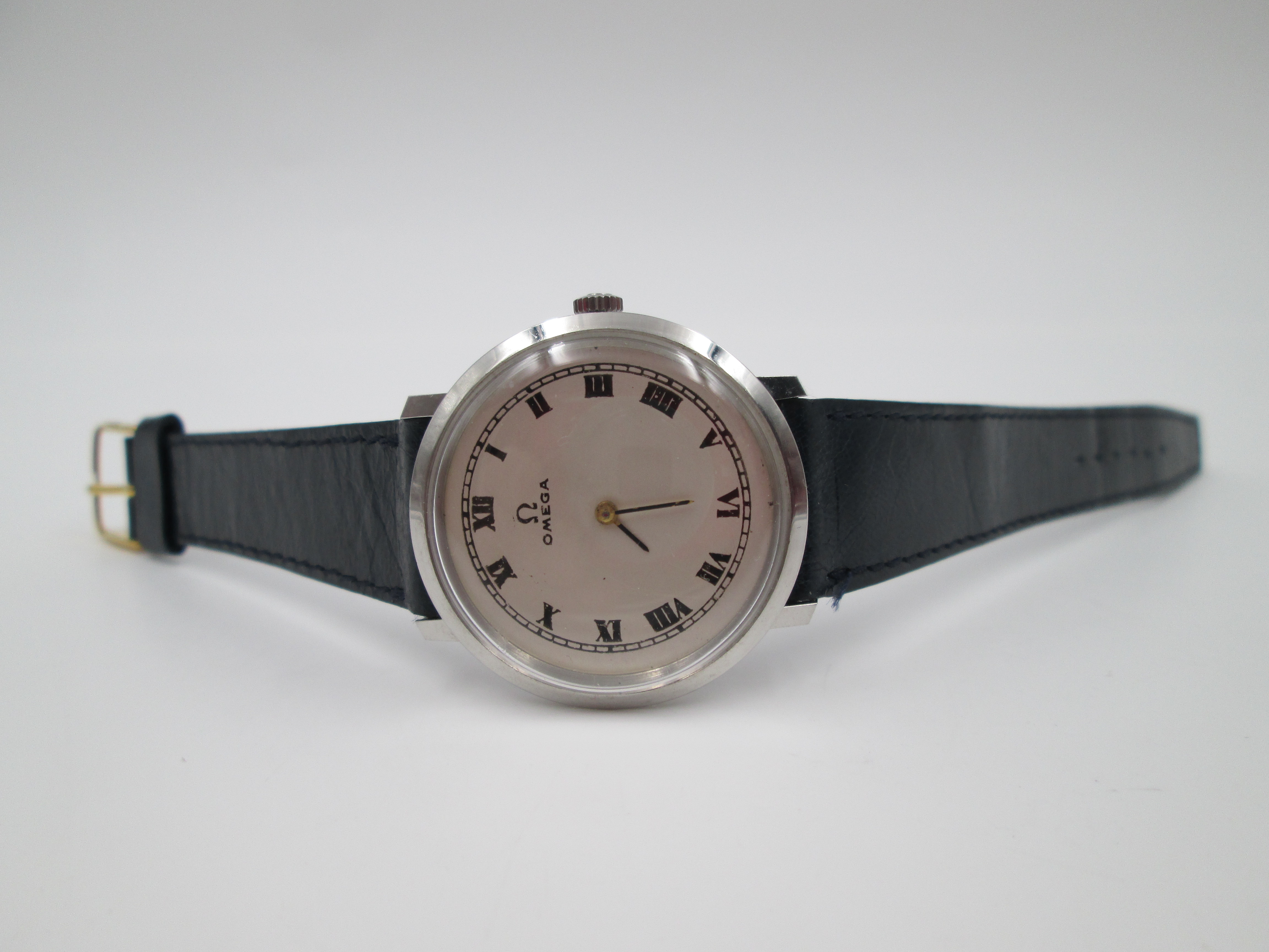 omega stainless steel manual wind 1970 strap