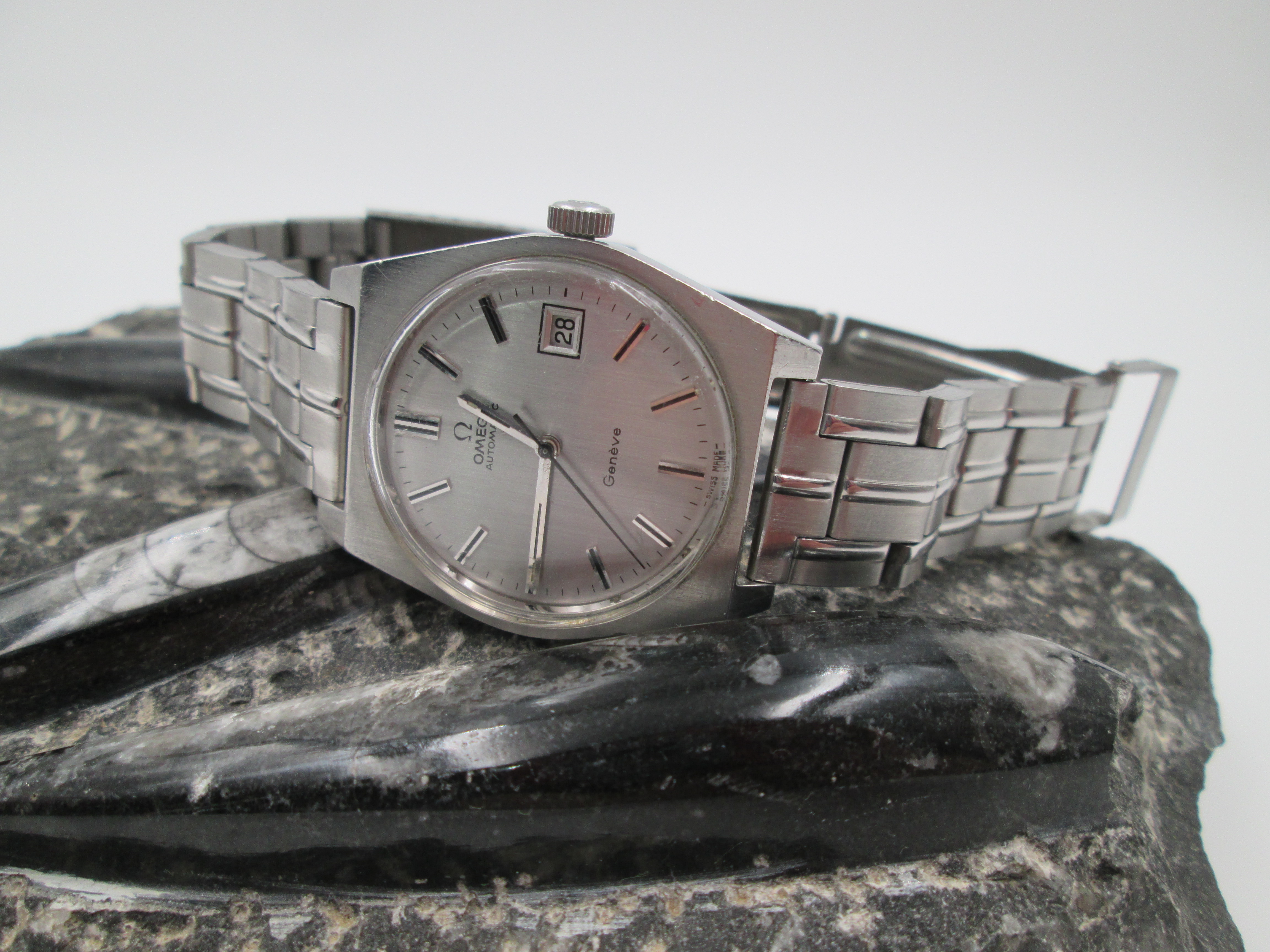 Omega Geneve Stainless Steel 1970s Date Automatic | El