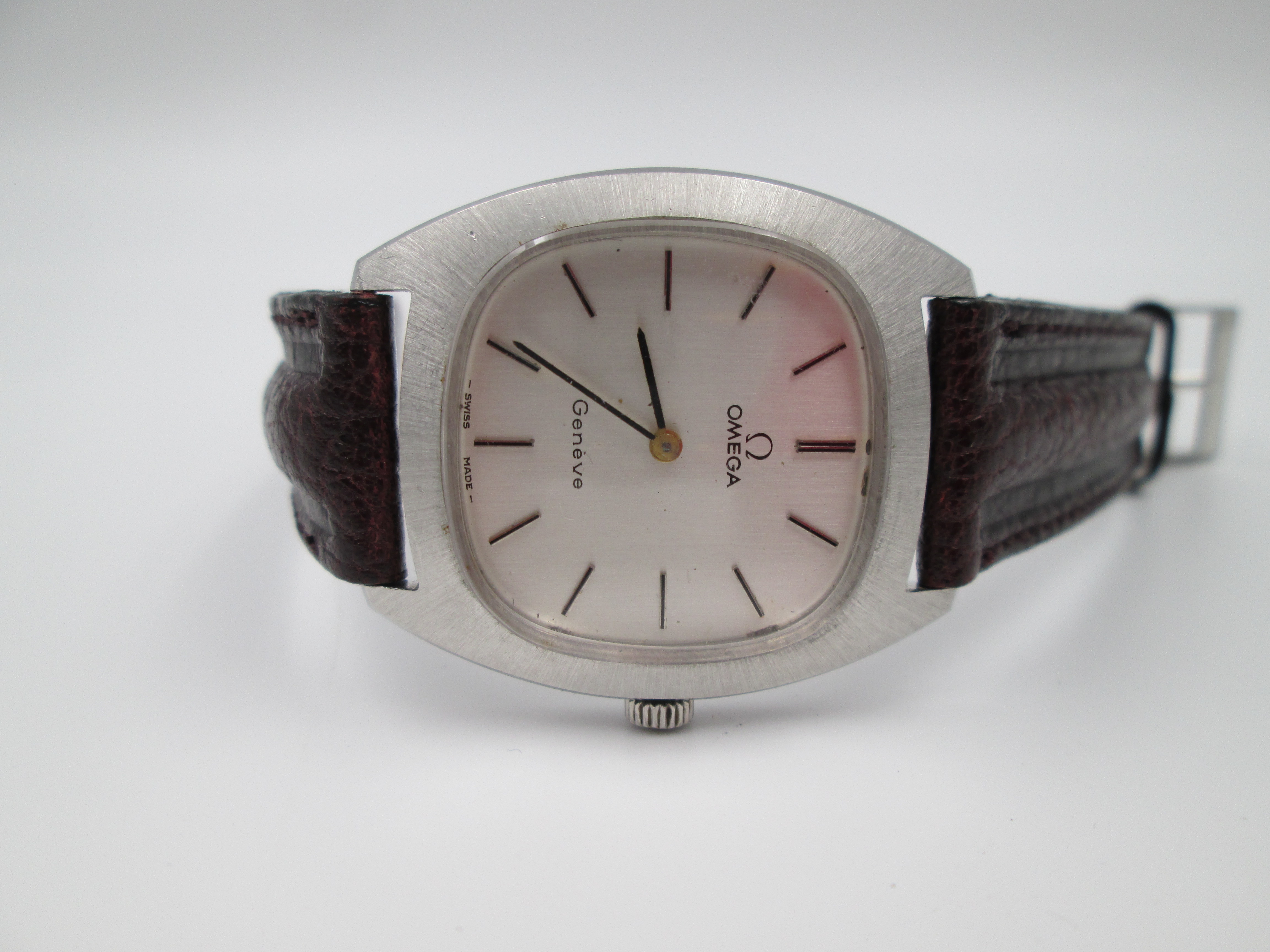 Reloj sales omega cuadrado