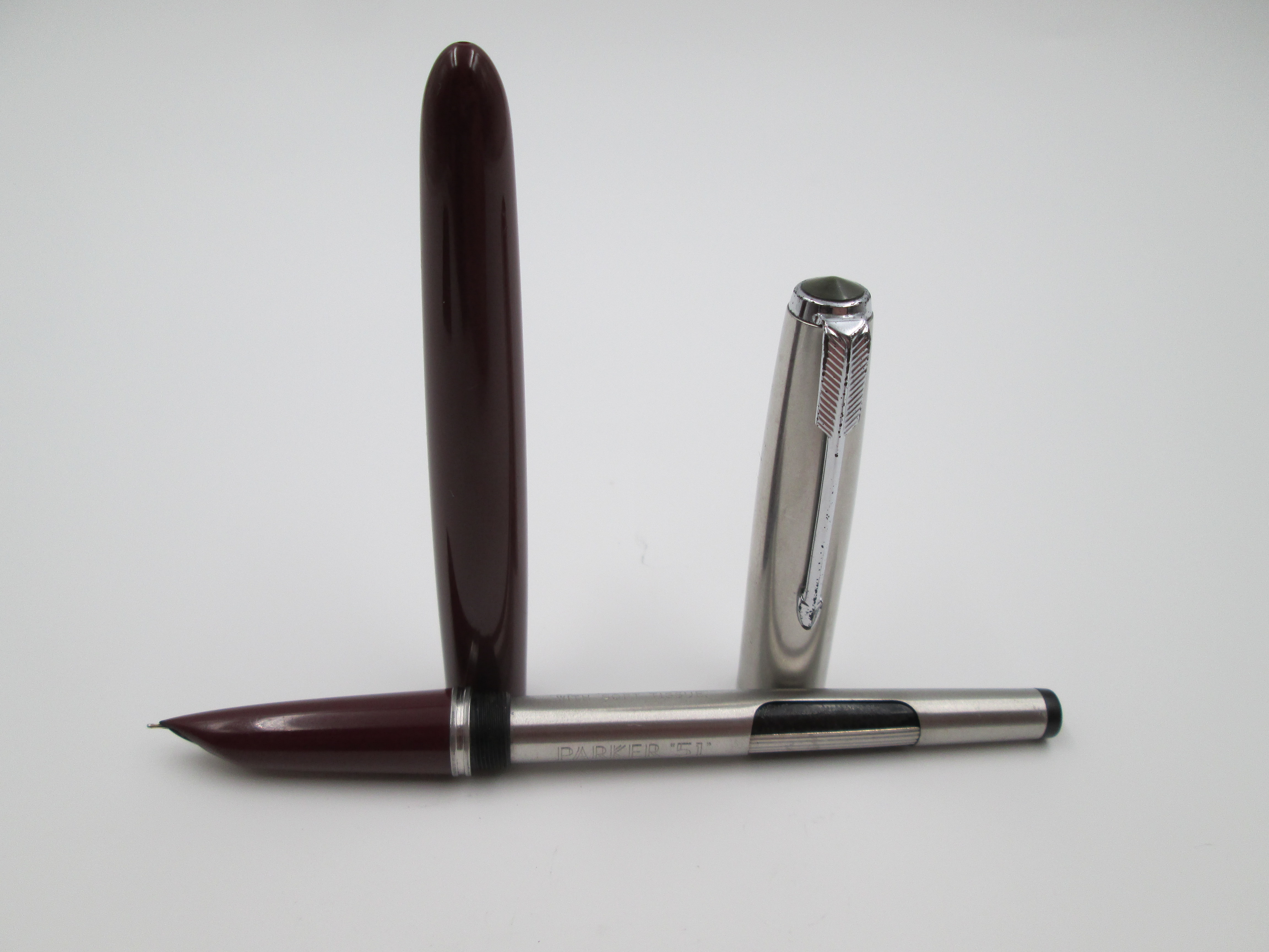 Parker 51. Burgundy Plastic Stainless Steel 1960