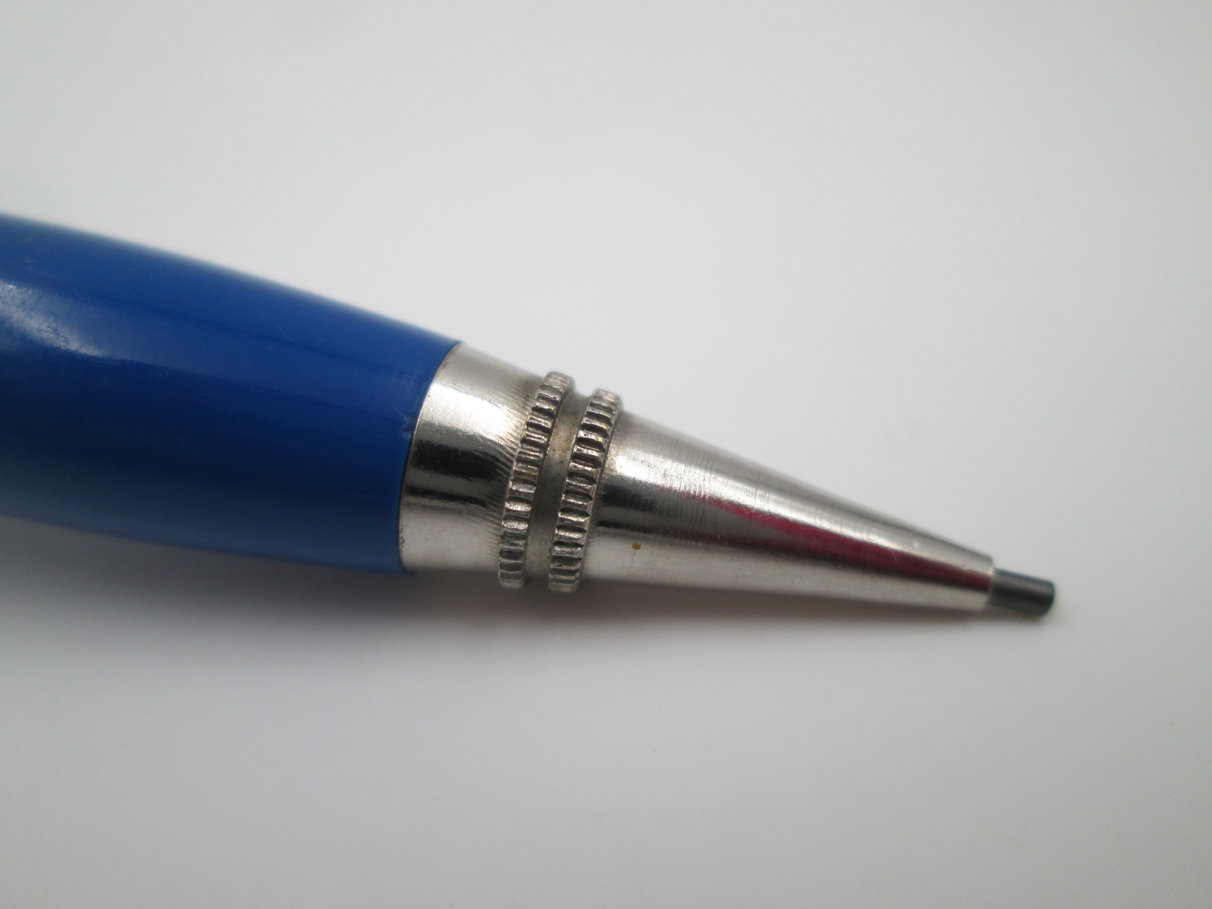 Tradineur - Set de 4 bolígrafos - Fabricado en plástico PVC