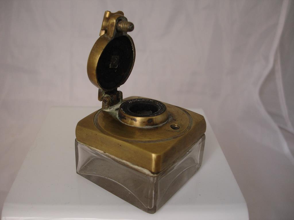 Travel Desk Inkwell Bronze And Glass 1920 S Screw Lock